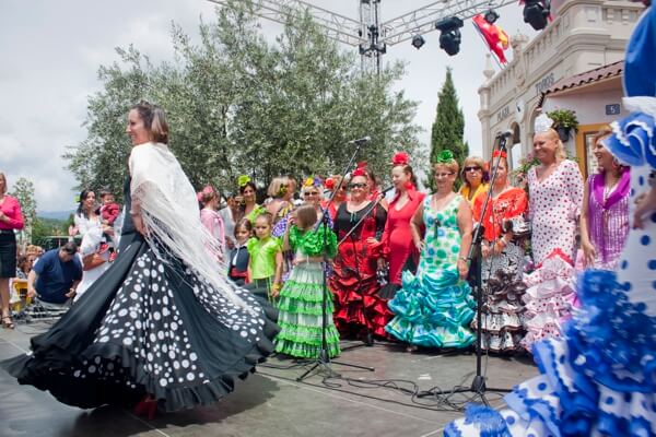 Traje de flamenca en OléMoral 2024 Moralzarzal Traje de flamenca en OléMoral 2024 Moralzarzal